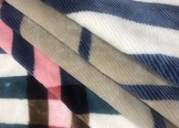 कोरल ऊन नरम कंबल कपड़े की जाँच / 530GSM सिंथेटिक कंबल सामग्री