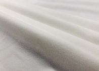 210GSM वजन ब्रश बुना हुआ कपड़ा 82% पॉलिएस्टर ताना बुनाई सफेद रंग