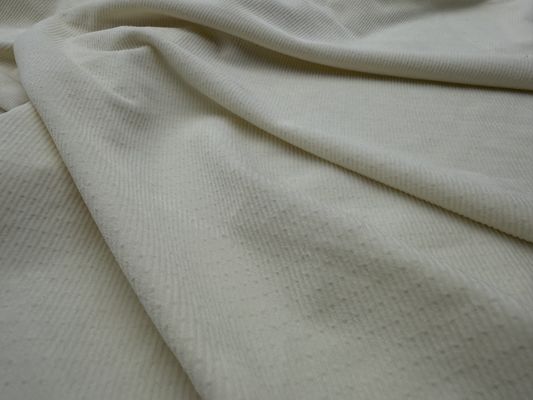 अपने कपड़ों के लिए सूक्ष्म लोचदार मखमल के कपड़े के आराम और स्थायित्व का अनुभव करें