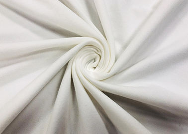 210GSM वजन ब्रश बुना हुआ कपड़ा 82% पॉलिएस्टर ताना बुनाई सफेद रंग